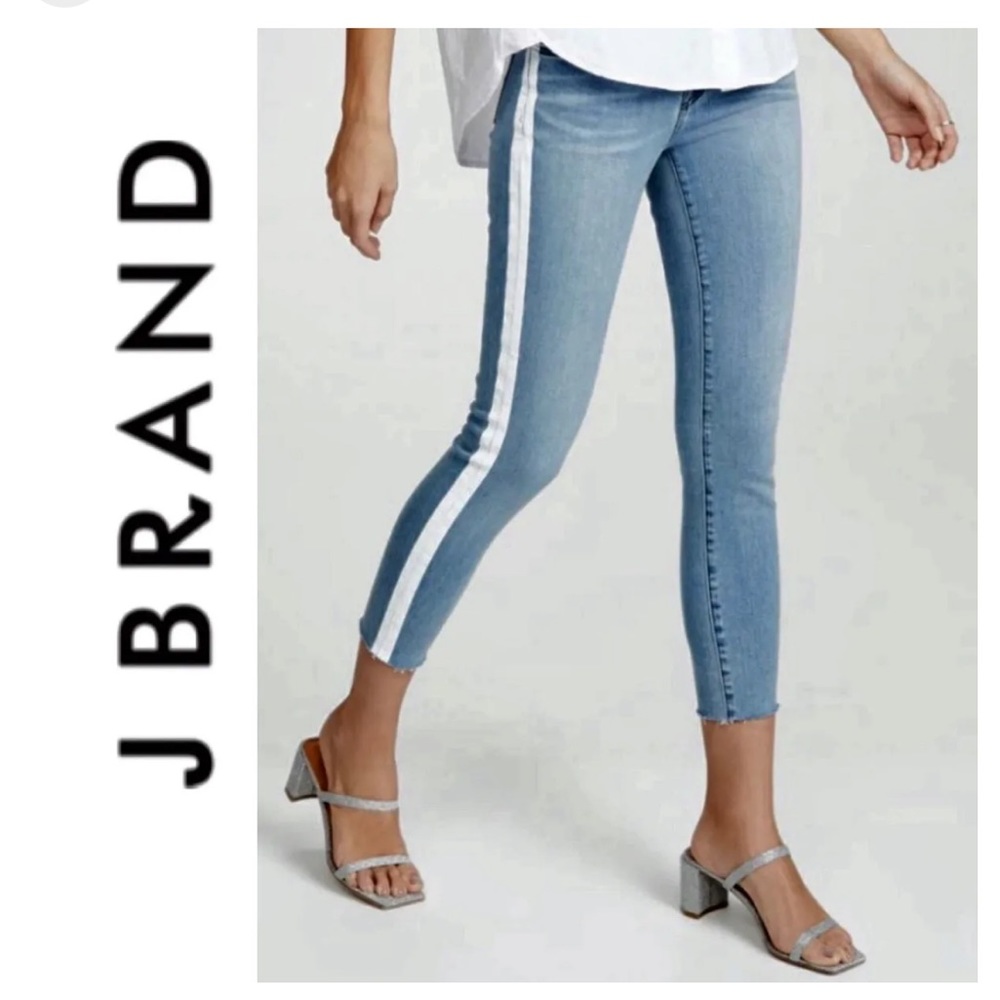 J Brand skinny jeans with white stripe on side. Women’s SIZE 29… worn only once